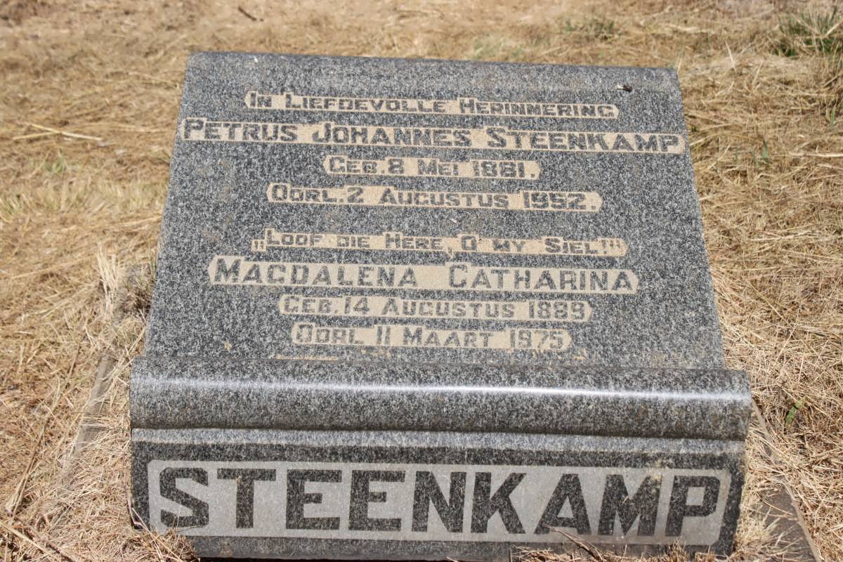 STEENKAMP Petrus Johannes 1881-1952 &amp; Magdalena Catharina 1889-1975