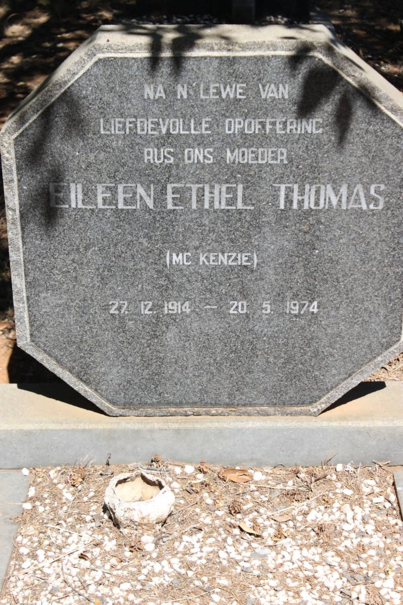 THOMAS Eileen Ethel nee MCKENZIE 1914-1974