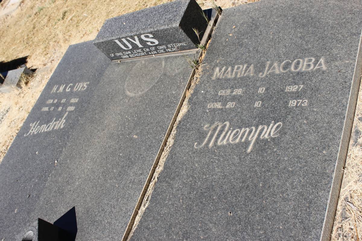 UYS H.M.G. 1924-1990 &amp; Maria Jacoba 1927-1973