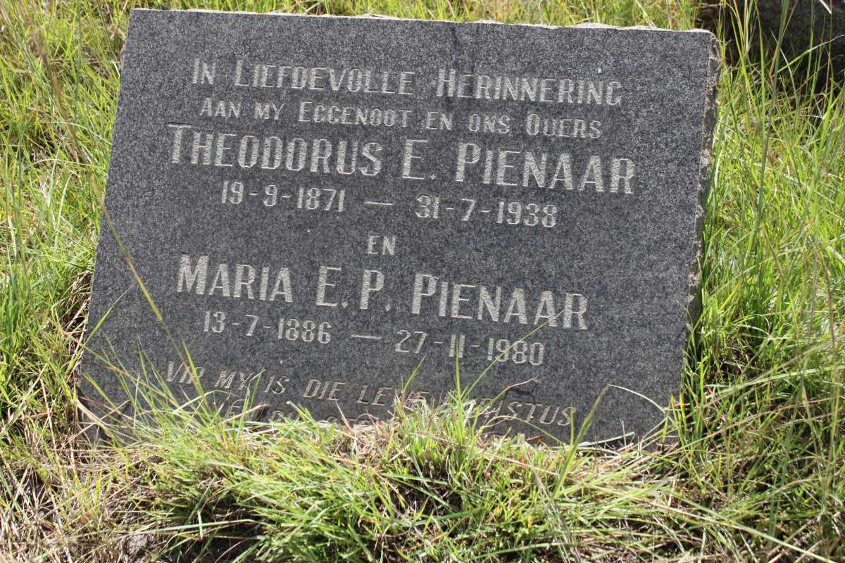 PIENAAR Theodorus E. 1871-1938 &amp; Maria E.P. 1886-1980