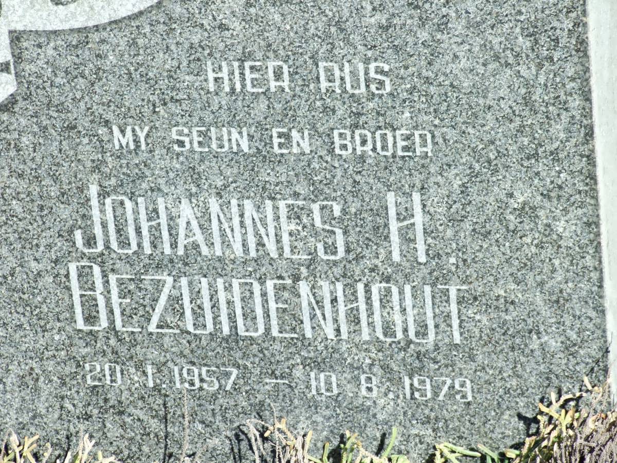 BEZUIDENHOUT Johannes H. 1957-1979