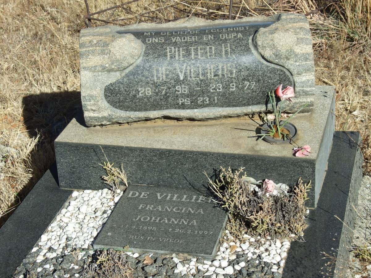 VILLIERS Pieter H., de 1898-1977 &amp; Francina Johanna 1898-1997