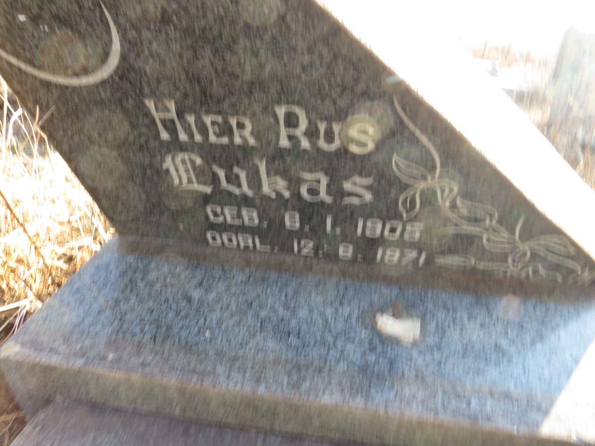 ? Lukas 1905-1971 & Marthie 1910-1966_1