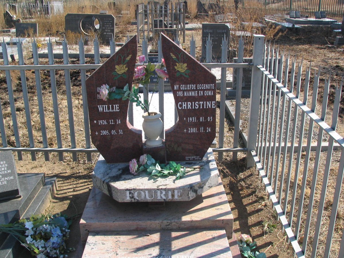FOURIE Willie 1926-2005 &amp; Christine 1931-2001