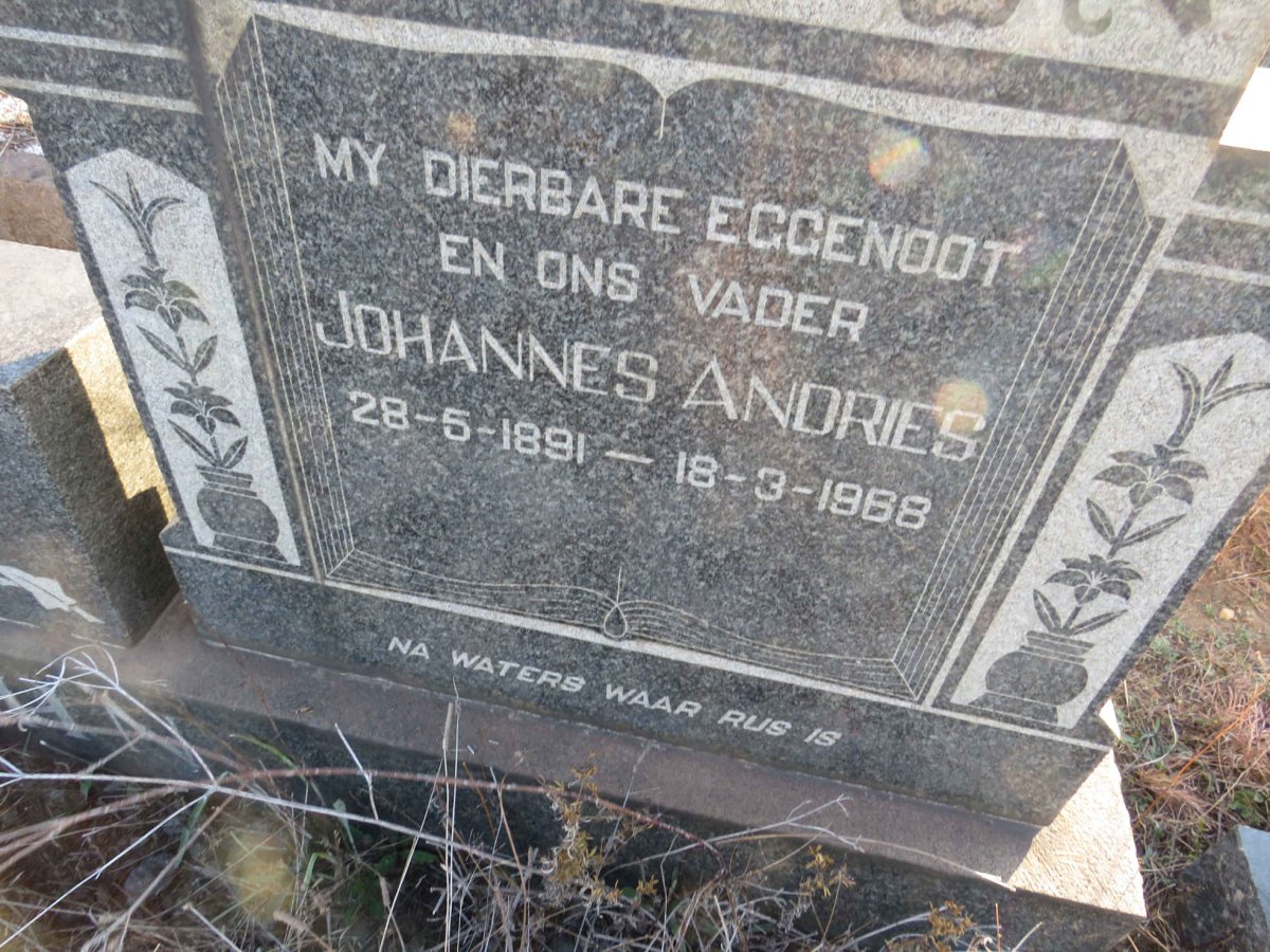 KUHN Johannes Andries 1891-1988 & Martha S.J. nee STRYDOM 1896-1977_2