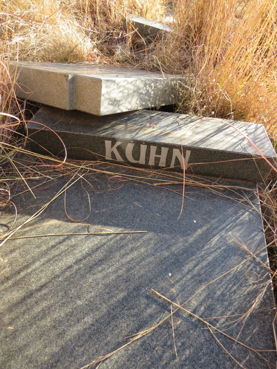 KUHN ?