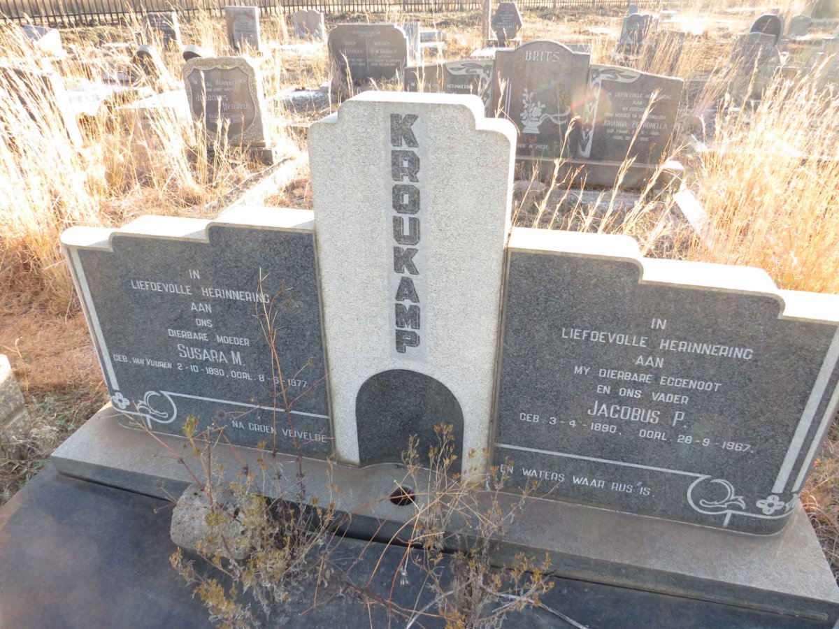 KROUKAMP Jacobus P. 1890-1967 & Susara M. nee VAN VUUREN 1890-1977