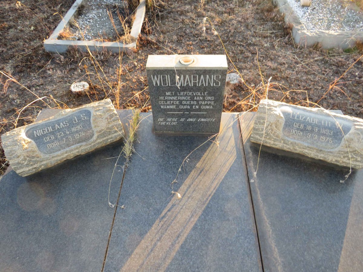 WOLMARANS Nicolaas J.S. 1890-1974 & Elizabeth W. 1893-1975_1