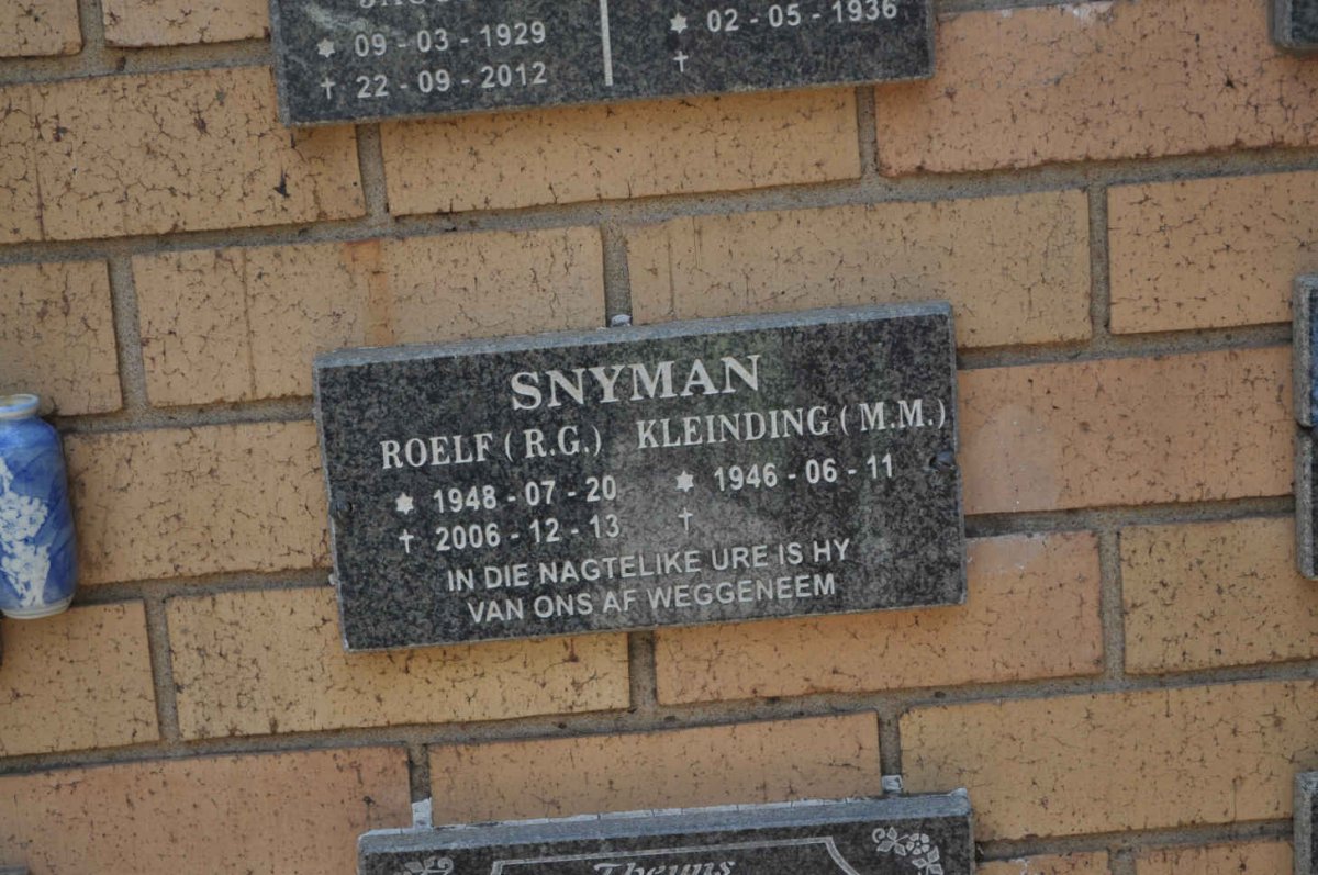 SNYMAN R.G. 1948-2006 &amp; M.M 1946-