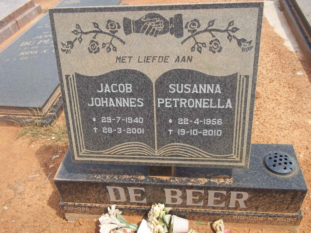 BEER Jacob Johannes, de 1940-2001 &amp; Susanna Petronella 1956-2010