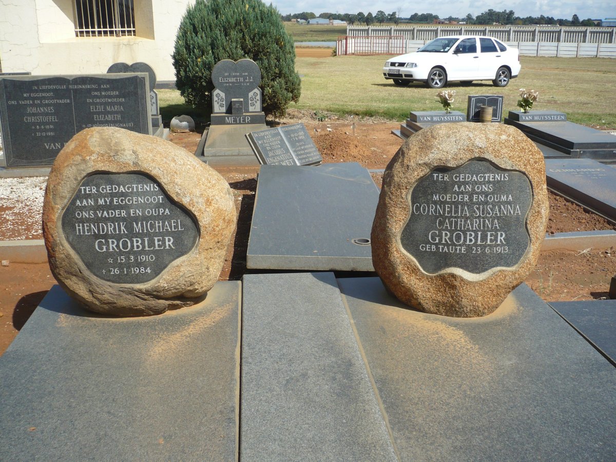 GROBLER Hendrik Michael 1910-1984 &amp; Cornelia Susanna Catharina TAUTE 1913-