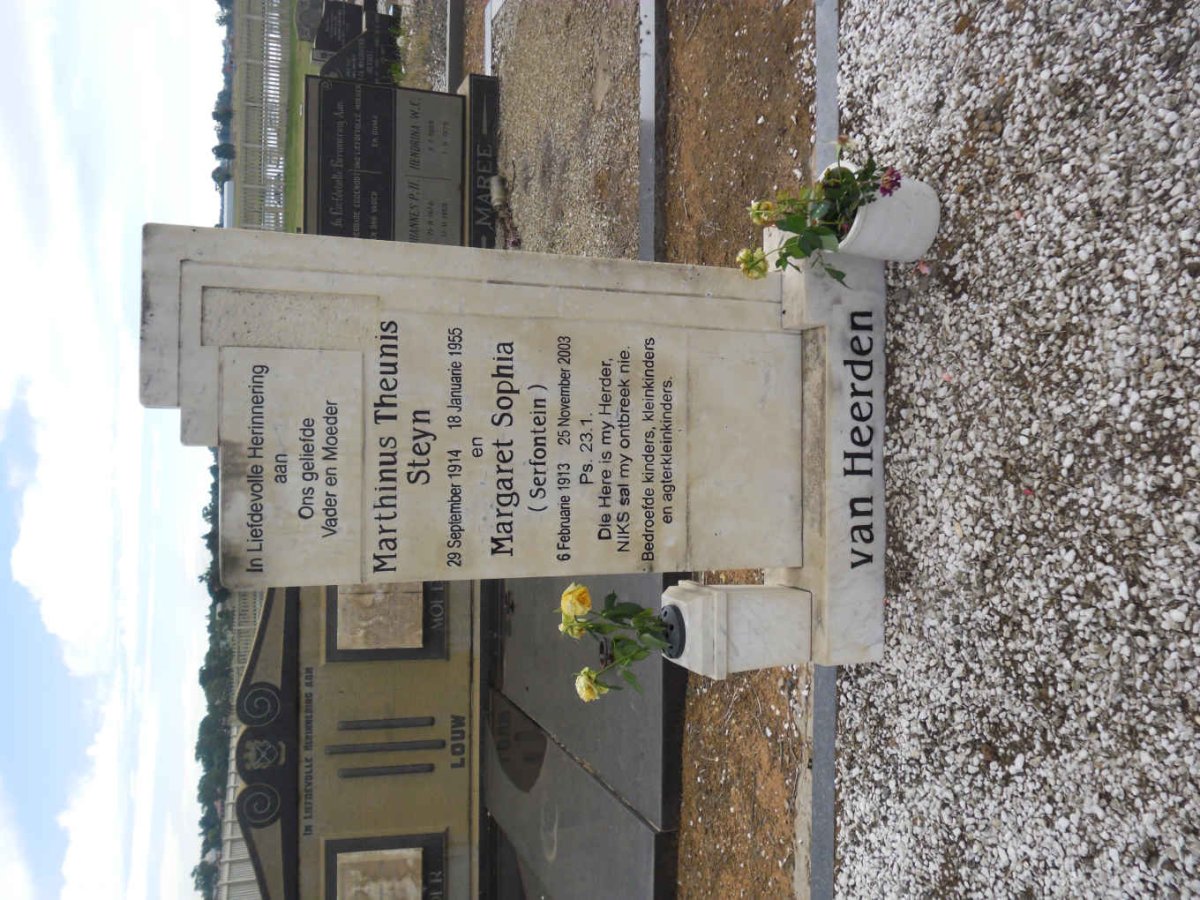 HEERDEN Marthinus Theunis Steyn, van 1914-1955 &amp; Margaret Sophia SERFONTEIN 1913-2003
