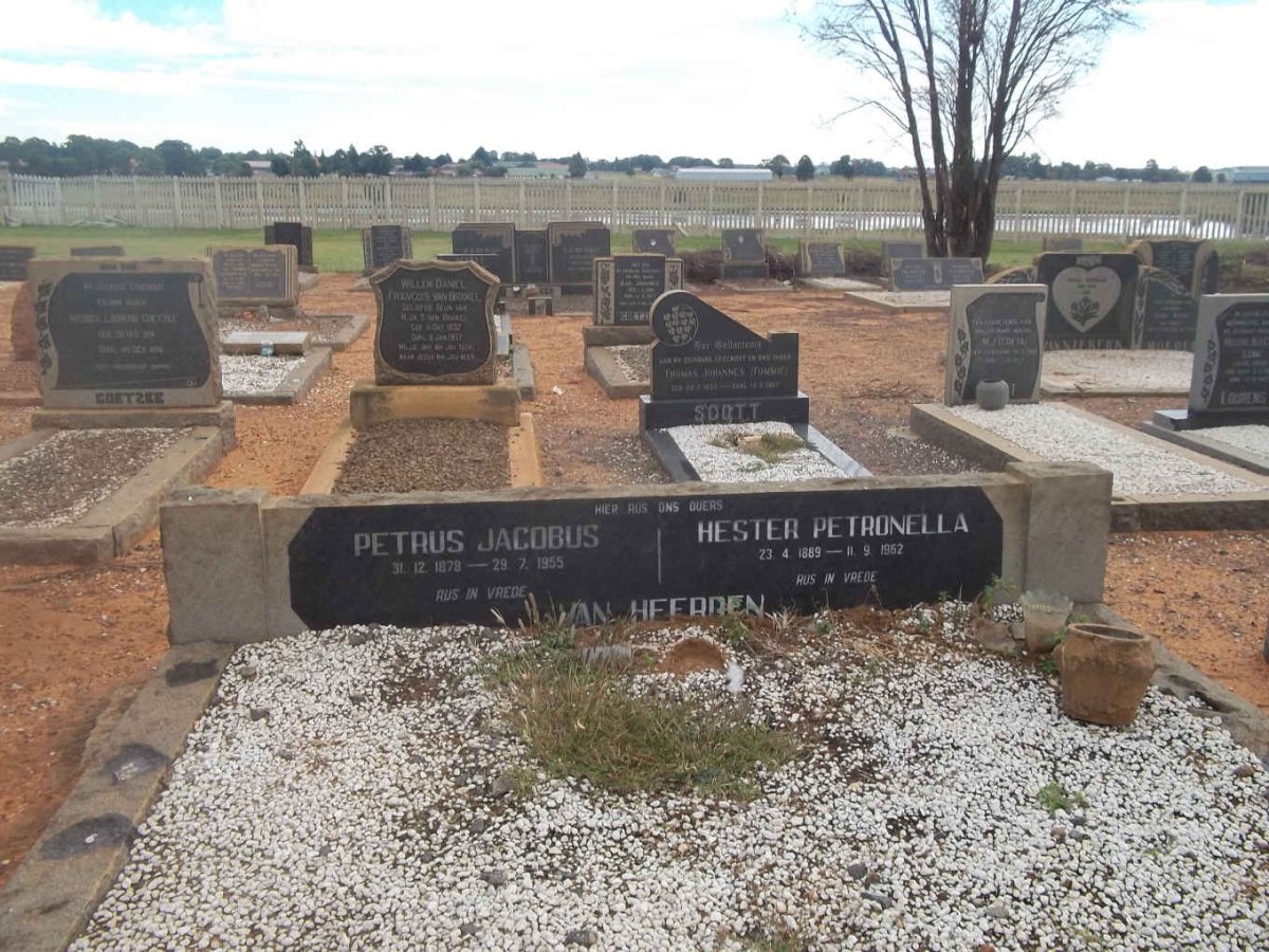 HEERDEN Petrus Jacobus, van 1878-1955 &amp; Hester Petronella 1889-1962