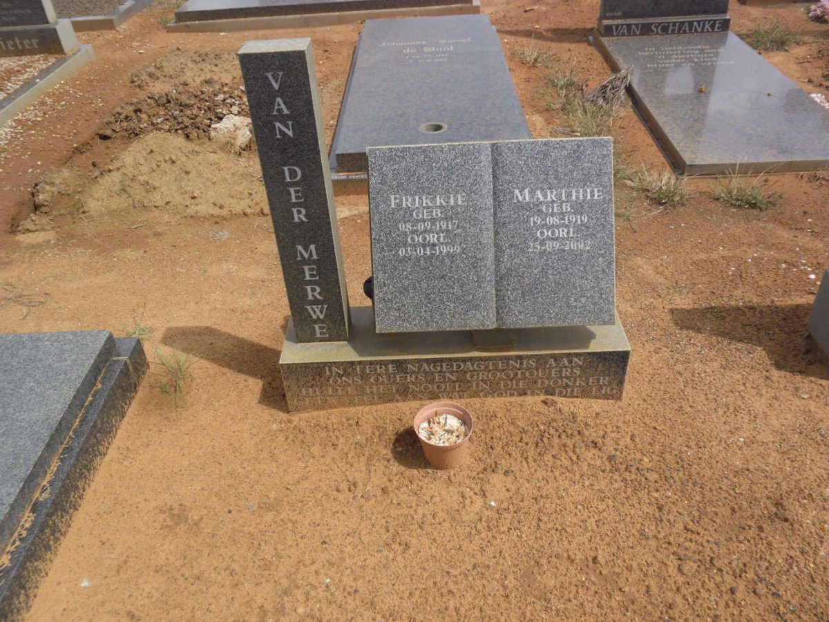 MERWE Frikkie, van der 1917-1999 &amp; Marthie 1919-2002