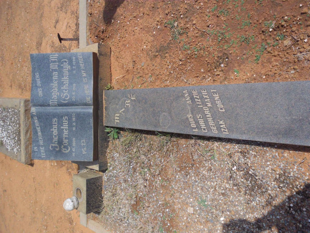 MARÉ Jacobus Cornelius 1909-1972 &amp; Magdalena M.M. SCHALKWYK 1915-1999