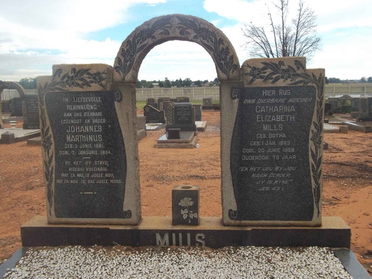 MILLS Johannes Marthinus 1881-1954 &amp; Catharina Elizabeth BOTHA 1883-1959