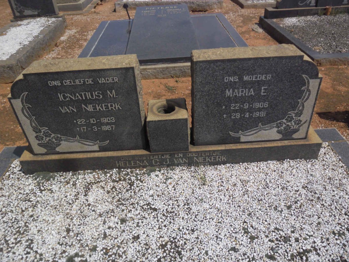 NIEKERK Ignatius M., van 1903-1967 &amp; Maria E. 1906-1991 :: VAN NIEKERK Helena C.J. 19??-1931