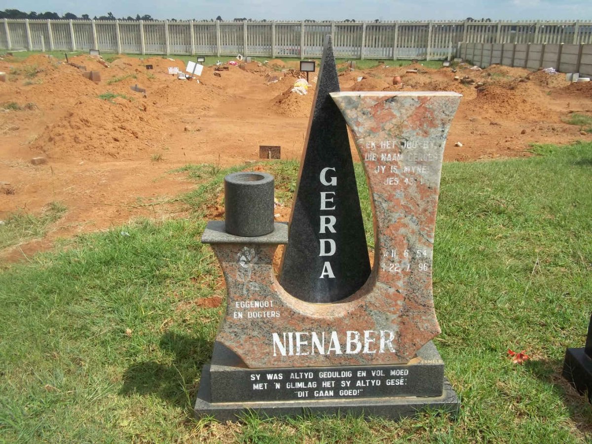 NIENABER Gerda 1954-1996