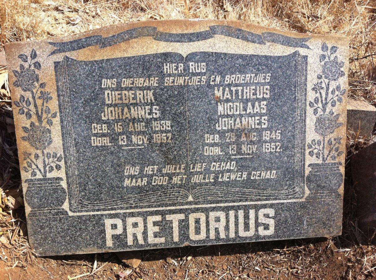 PRETORIUS Diederik Johannes 1939-1952 :: PRETORIUS Mattheus Nicolaas Johannes 1945-1952