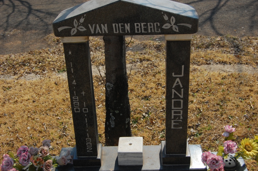 BERG Jandré, van den 1990-1992