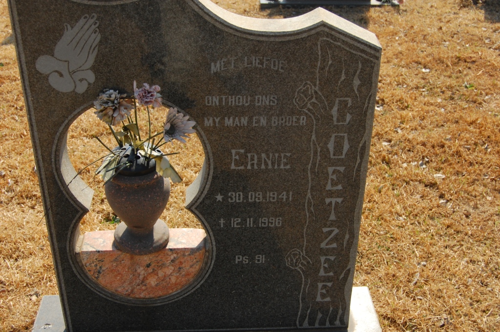 COETZEE Ernie 1941-1996
