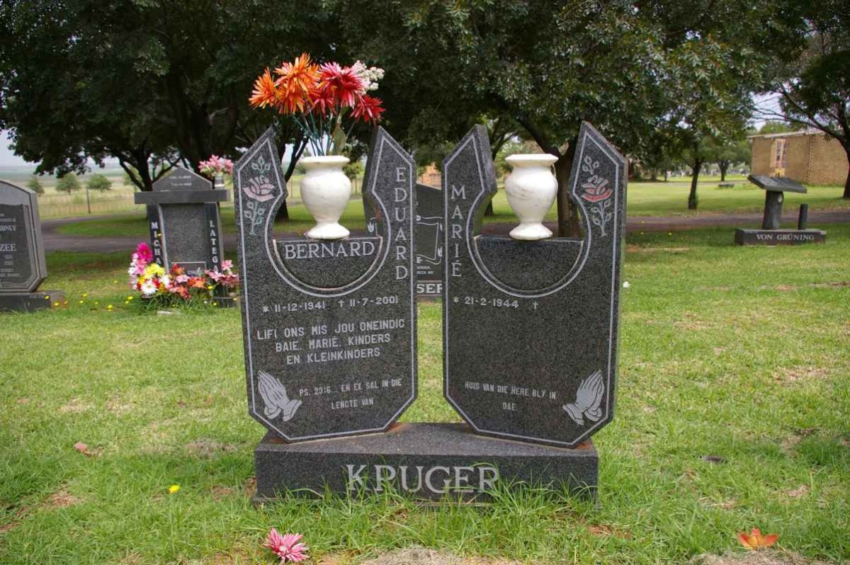 KRUGER Bernard Eduard 1941-2001 &amp; Marie 1944-
