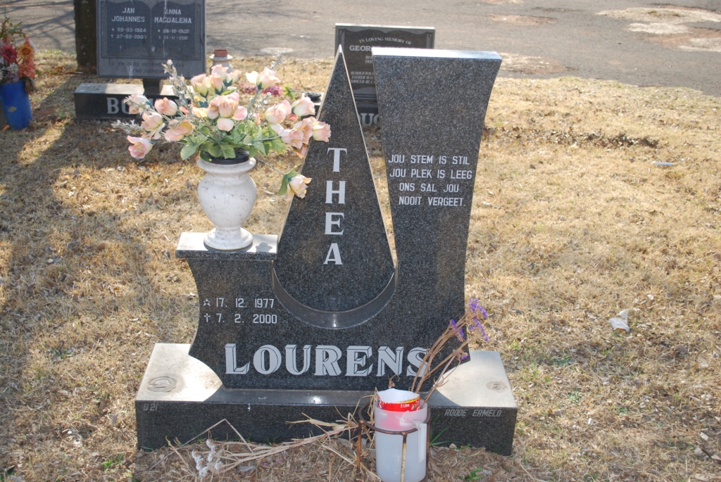 LOURENS Thea 1977-2000