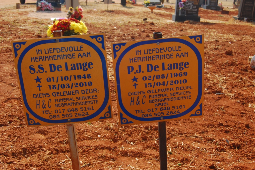 LANGE S.S., de 1948-2010 :: DE LANGE P.J. 1969-2010