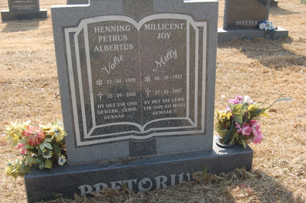 PRETORIUS Henning Petrus Albertus 1929-2005 &amp; Millicent Joy 1933-2007