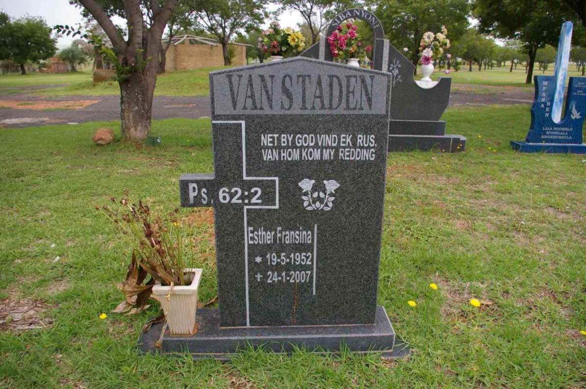 STADEN Esther Fransina, van 1952-2007