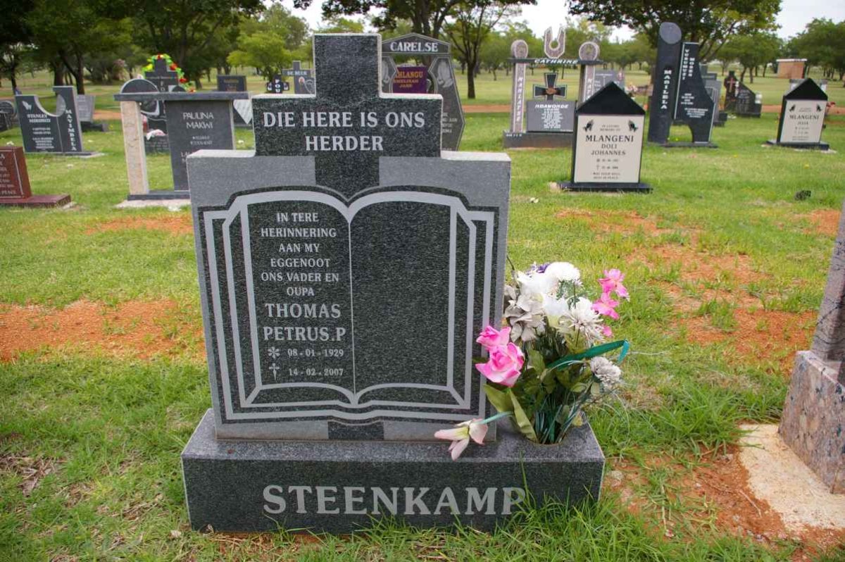 STEENKAMP Thomas Petrus P. 1929-2007