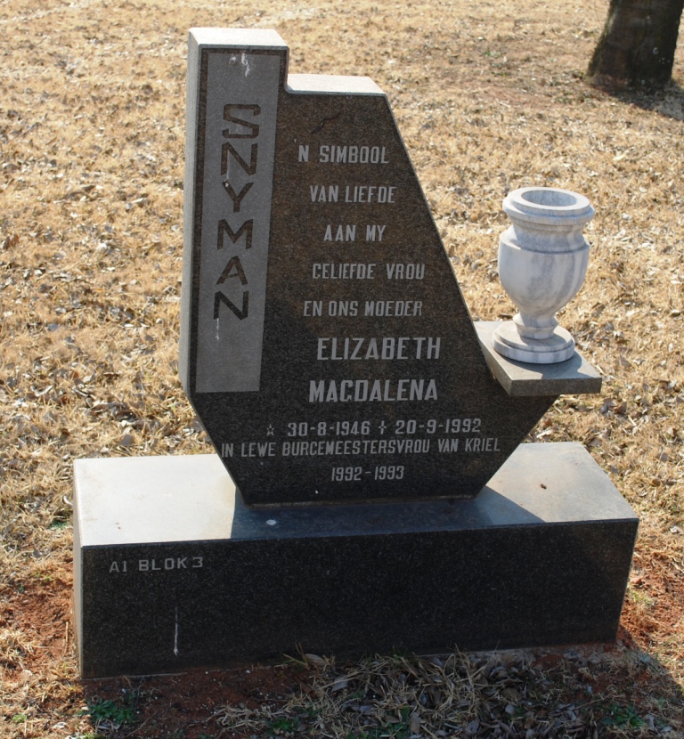 SNYMAN Elizabeth Magdalena 1946-1992