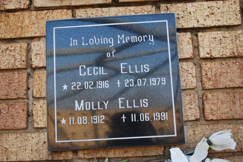 ELLIS Cecil 1916-1979 &amp; Molly 1912-1991