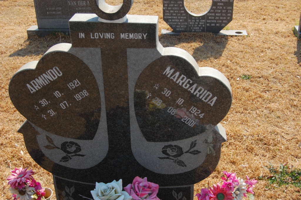 ? Armindo 1921-1998 &amp; Margarida 1924-2001