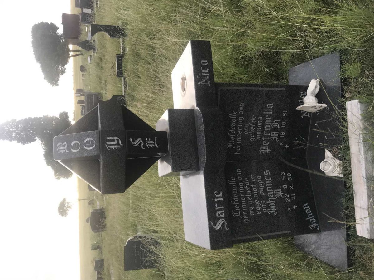 BOOYSE Johannes D. 1953-1988 &amp; Petronella M.H. 1951-