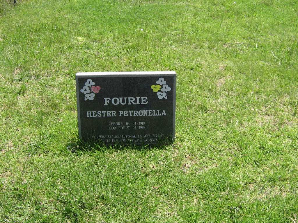 FOURIE Hester Petronella 1919-1998