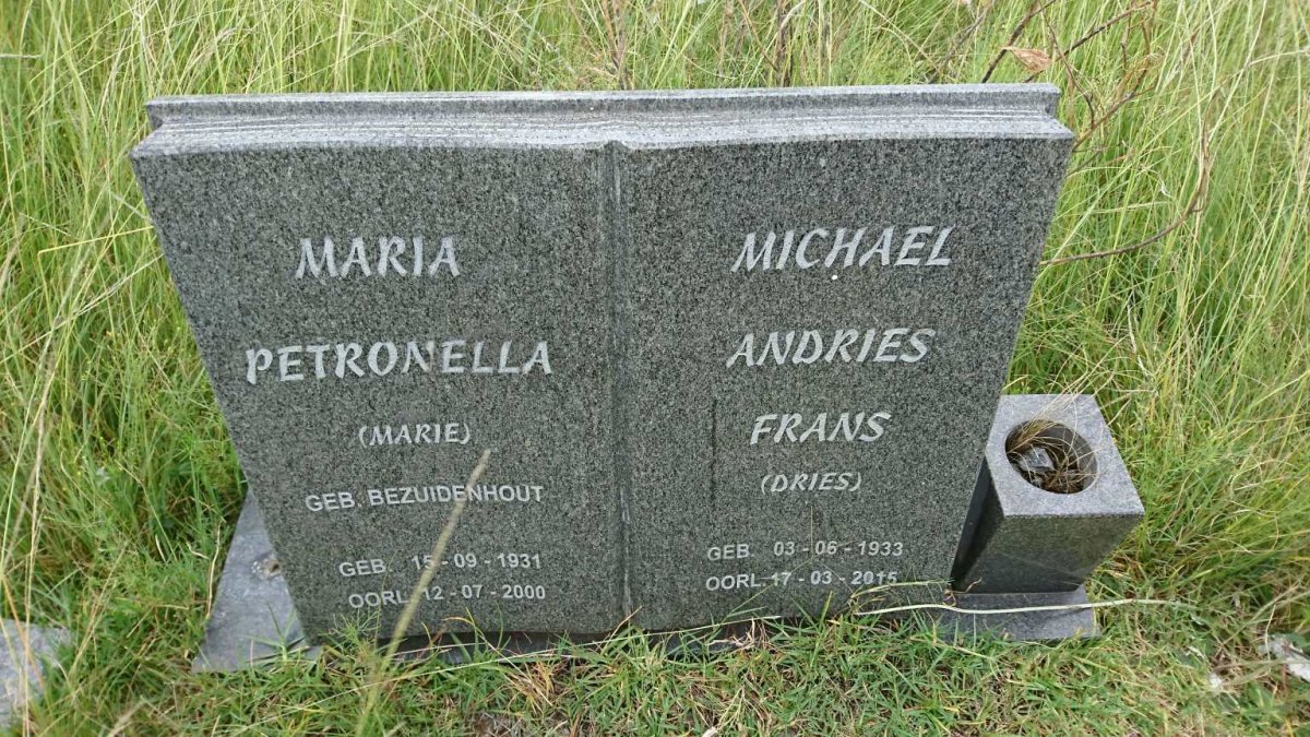 KRUGER Michael Andries Frans 1933-2015 &amp; Maria Petronella BEZUIDENHOUT 1931-2000