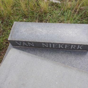 NIEKERK ?, van 