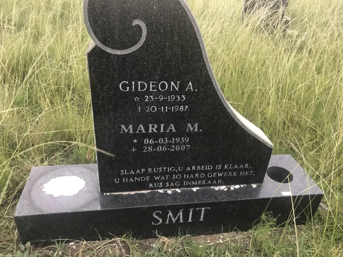 SMIT Gideon A. 1933-1987 &amp; Maria M. 1939-2007