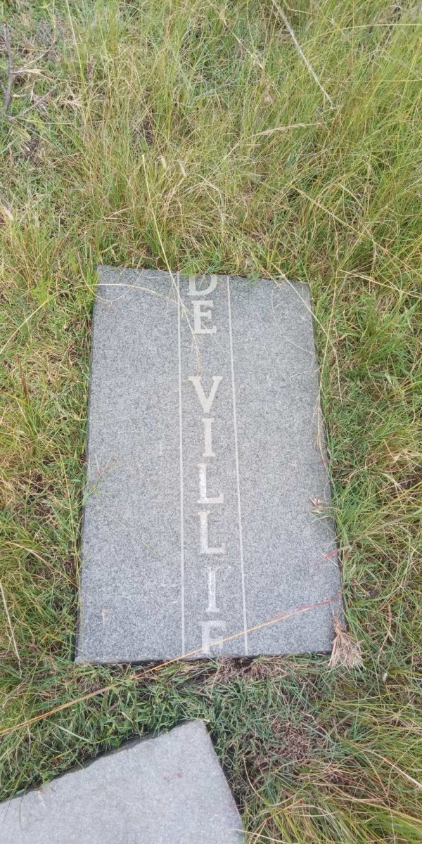 VILLIERS, de