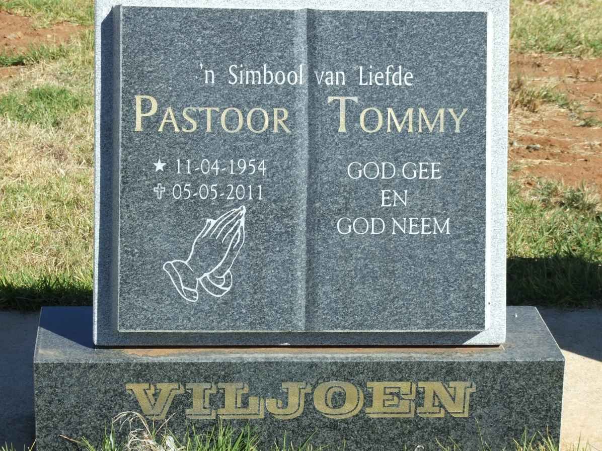 VILJOEN Tommy 1954-2011