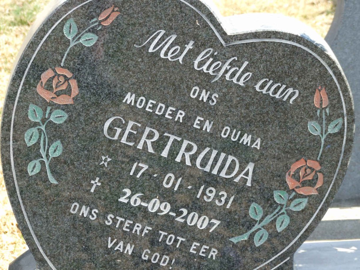 GRAHAM Gertruida 1931-2007