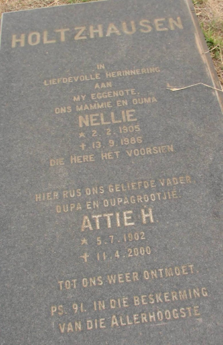 HOLTZHAUSEN Attie H. 1902-2000 &amp; Nellie 1905-1986