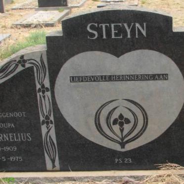 STEYN Lukas Cornelius 1909-1975 & Helena Hendrika Susanna FOURIE 1915-