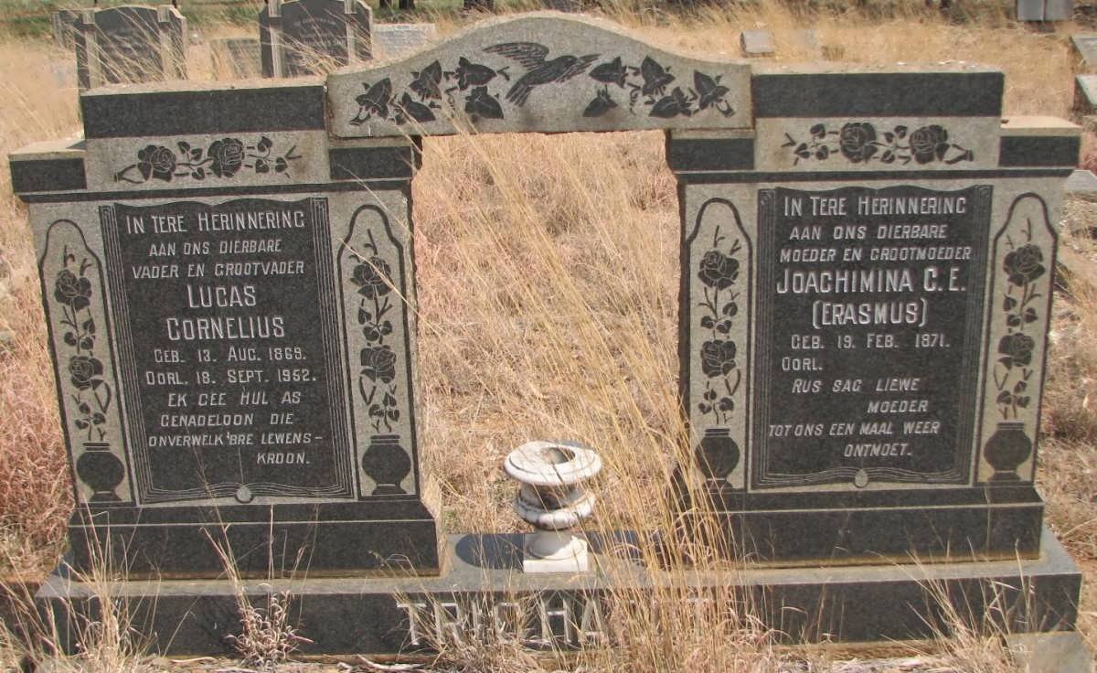 TRICHARDT Lucas Cornelius 1869-1952 &amp; Joachimina C.E. ERASMUS 1871-