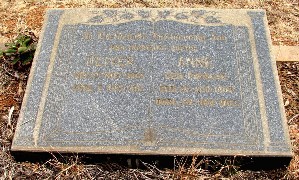VILLIERS Olivier, de 1894-1961 &amp; Anne PIENAAR 1906-1965