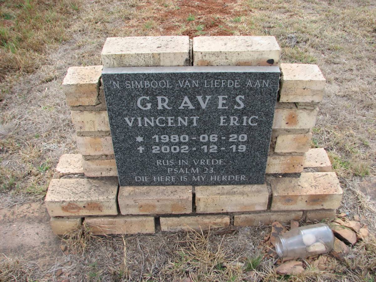 GRAVES Vincent Eric 1980-2002