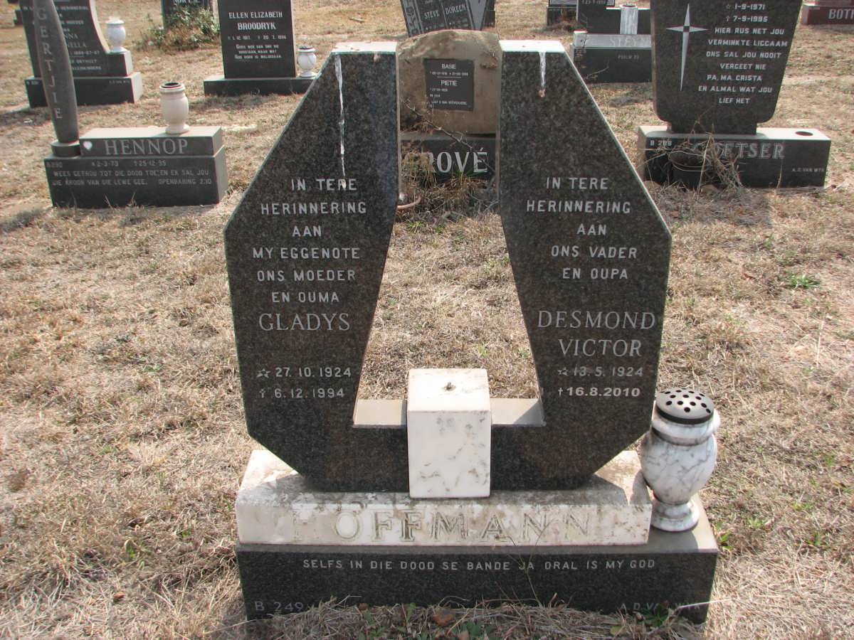 HOFFMANN Desmond Victor 1924-2010 &amp; Gladys 1924-1994