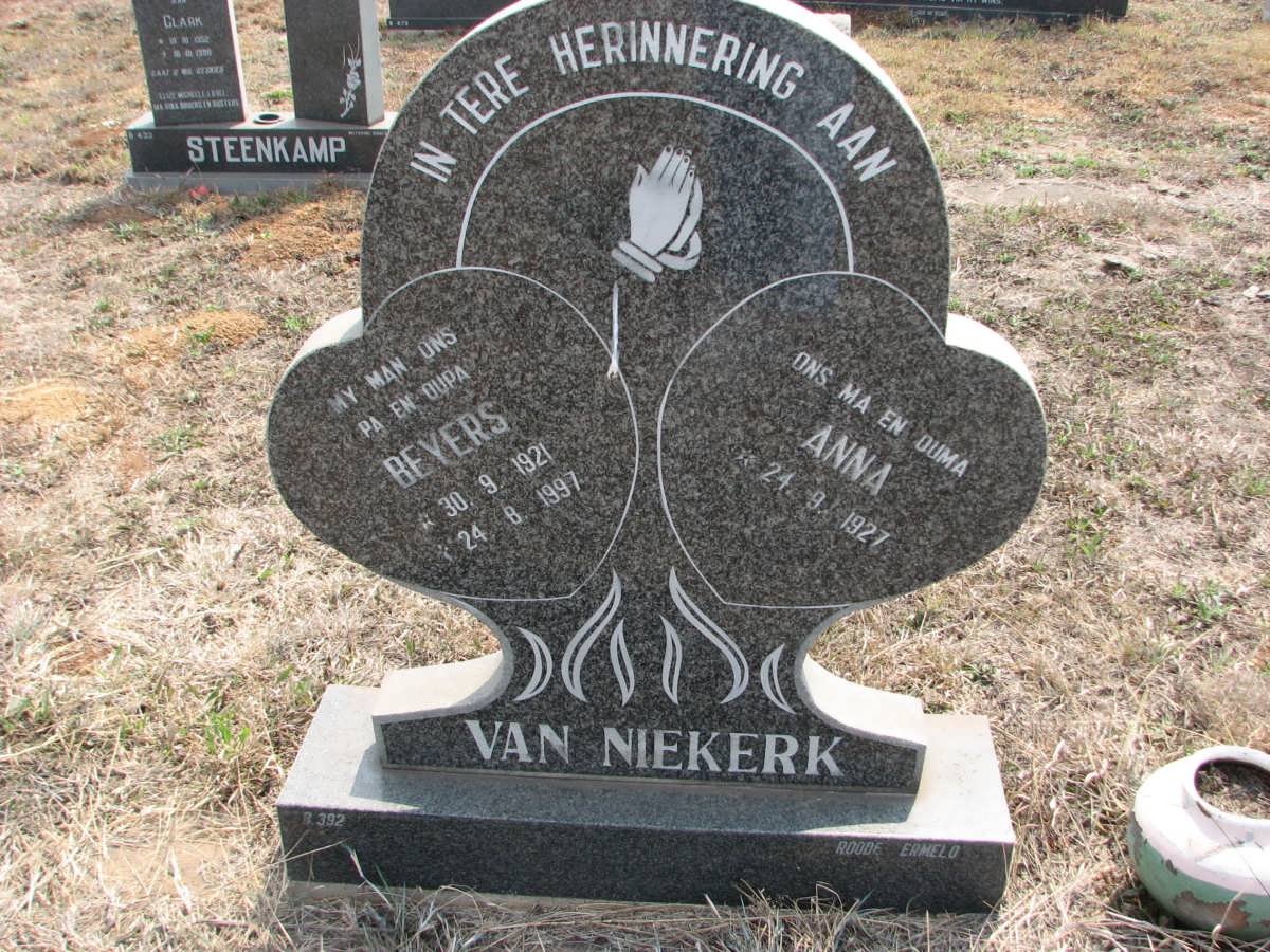 NIEKERK Beyers, van 1921-1997 &amp; Anna 1927-