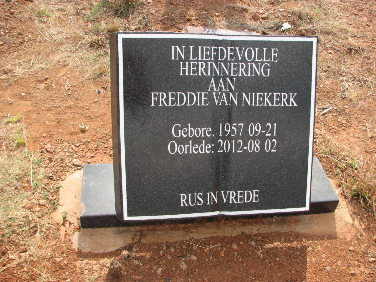 NIEKERK Freddie, van 1957-2012